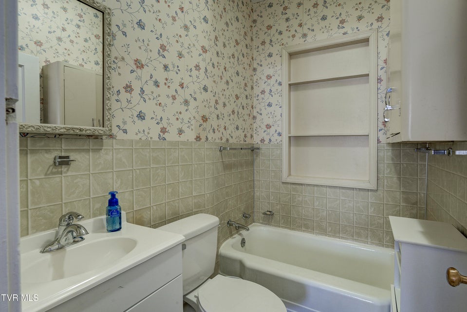 Photo #23: 1749 Virginia Avenue