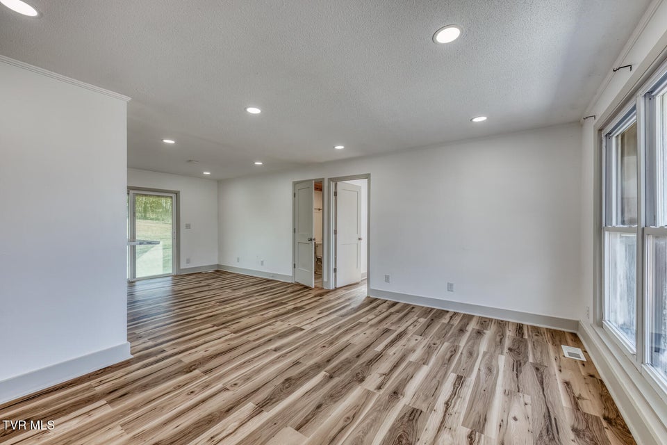 Photo #5: 438 Hartshaw Drive