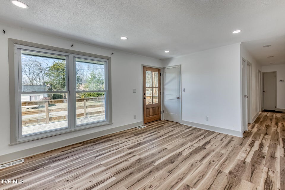 Photo #7: 438 Hartshaw Drive