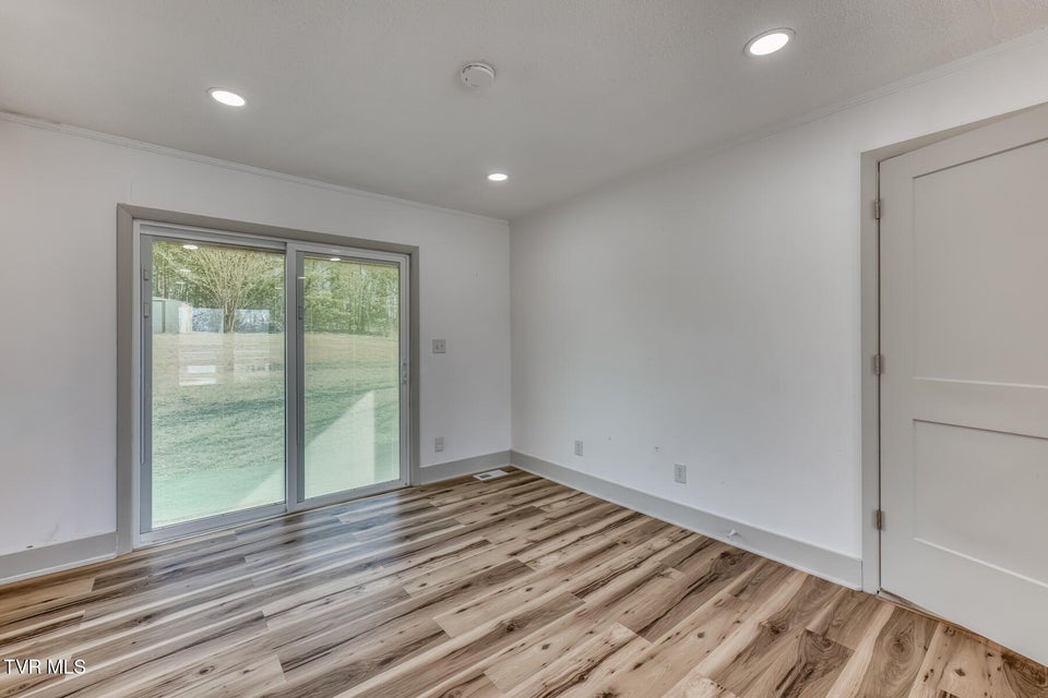 Photo #8: 438 Hartshaw Drive