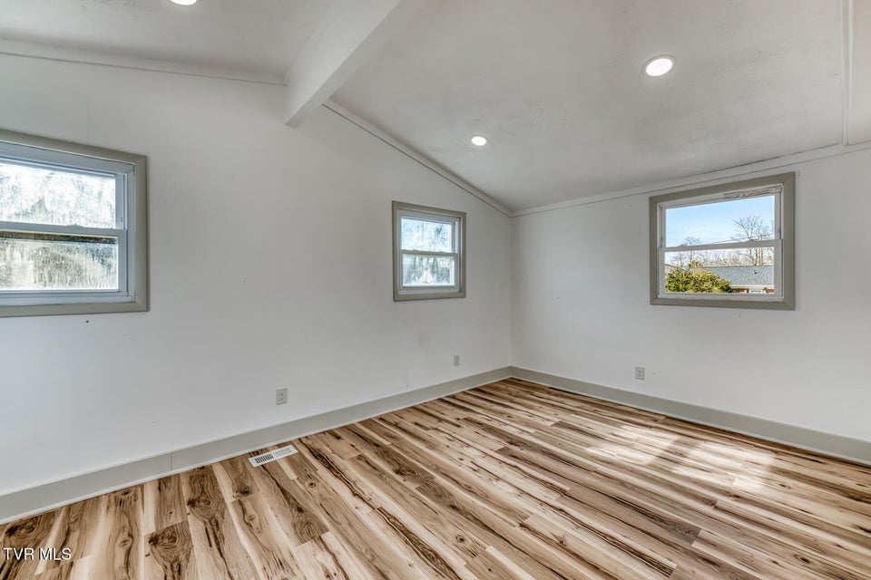 Photo #15: 438 Hartshaw Drive