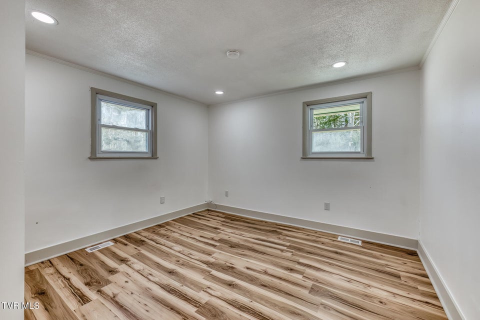 Photo #24: 438 Hartshaw Drive