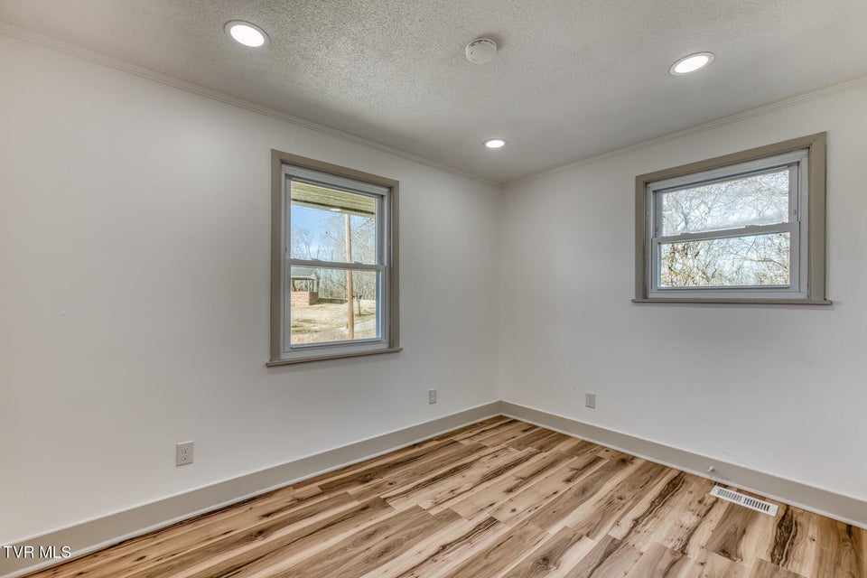 Photo #26: 438 Hartshaw Drive