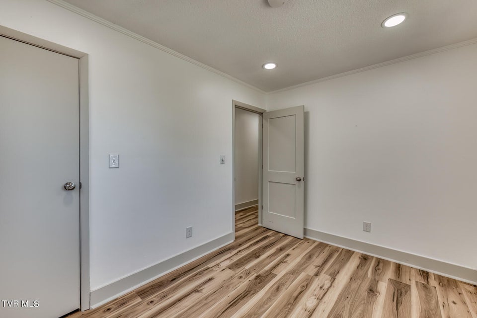 Photo #27: 438 Hartshaw Drive