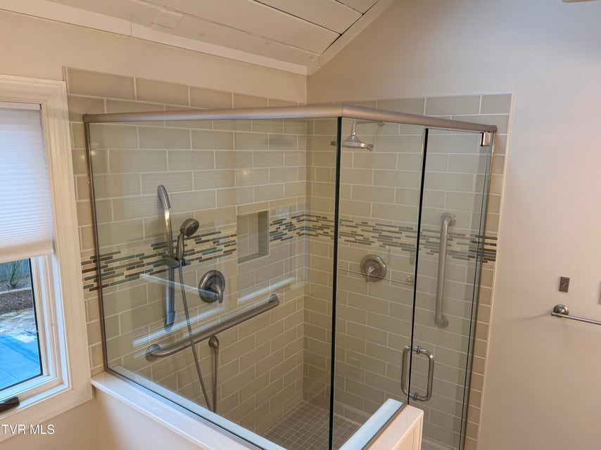 Photo #35: 244 Roscommon Drive