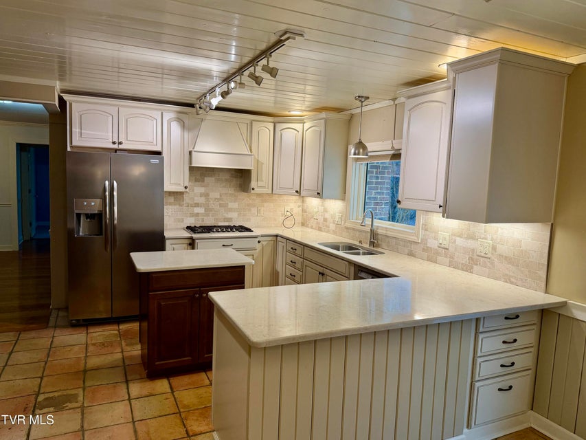 Photo #26: 244 Roscommon Drive