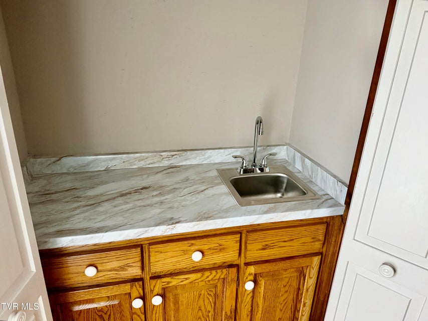 Photo #46: 244 Roscommon Drive