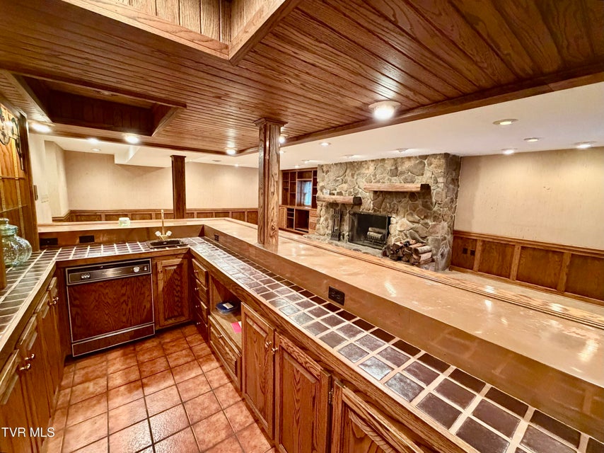 Photo #51: 244 Roscommon Drive