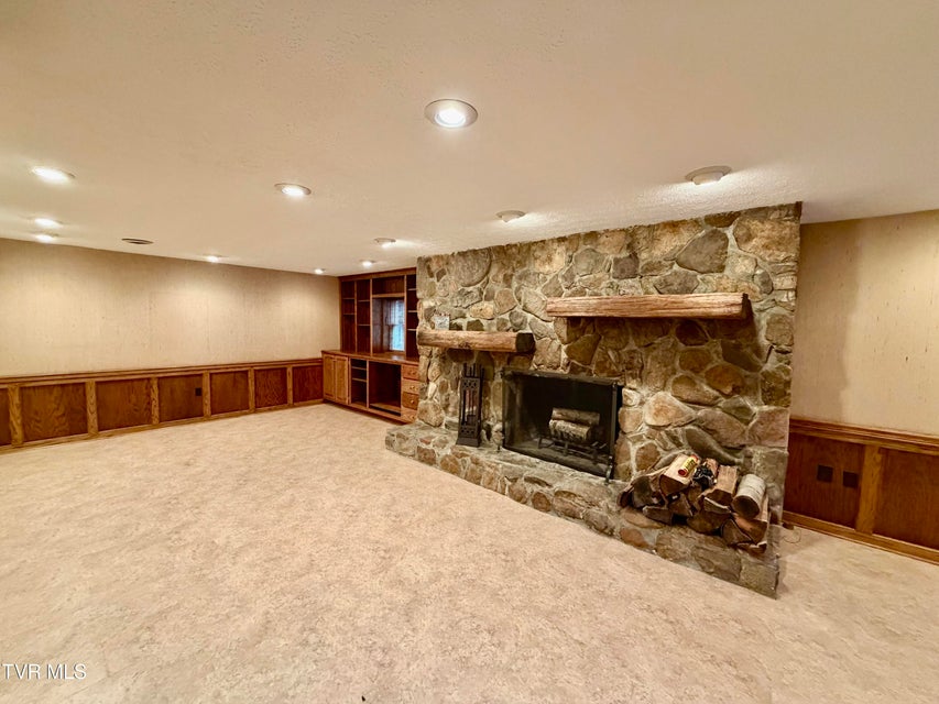 Photo #54: 244 Roscommon Drive