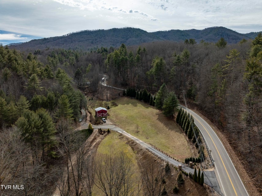 Photo #25: 710 Black Mountain Drive