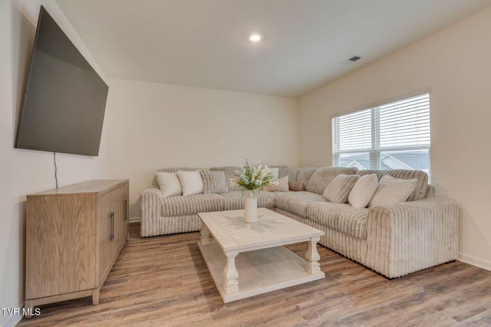 Photo #10: 146 Thistle Drive