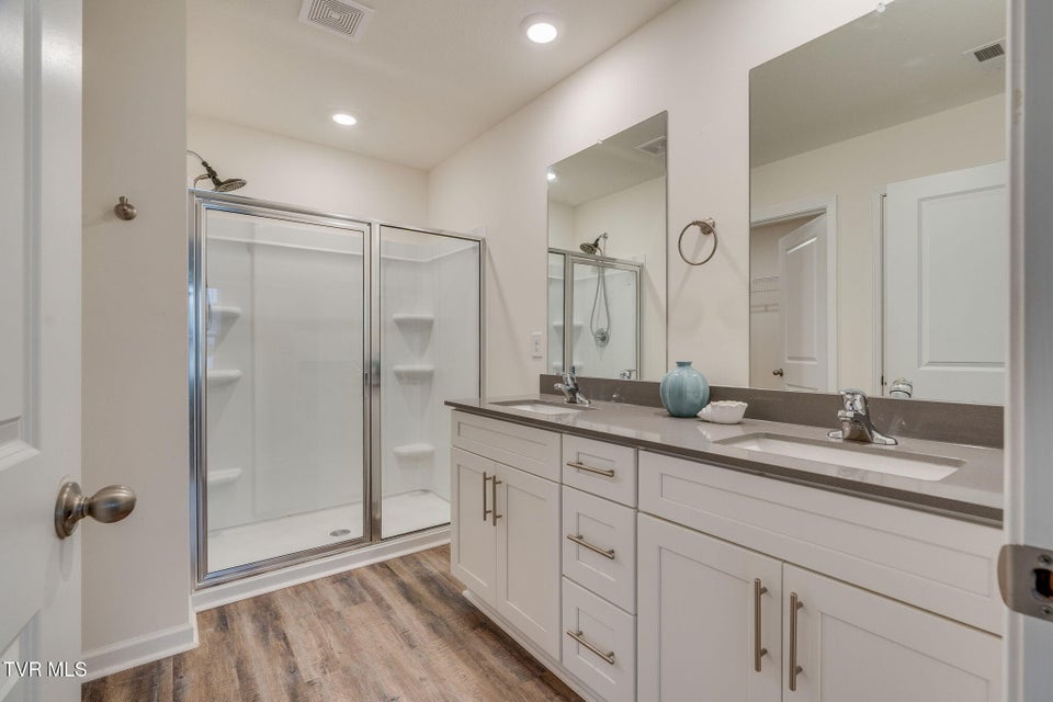 Photo #23: 146 Thistle Drive