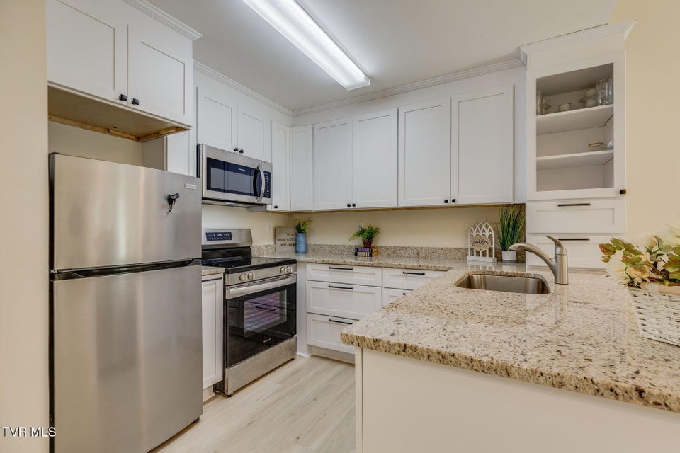 Photo #11: 780 Hamilton Road