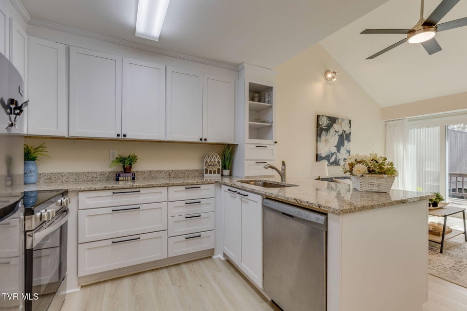 Photo #12: 780 Hamilton Road