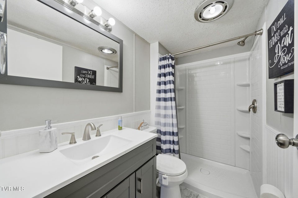 Photo #17: 281 Willis Road