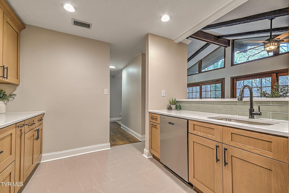 Photo #14: 151 Milligan Street