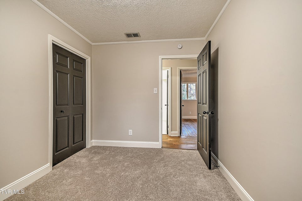 Photo #25: 151 Milligan Street