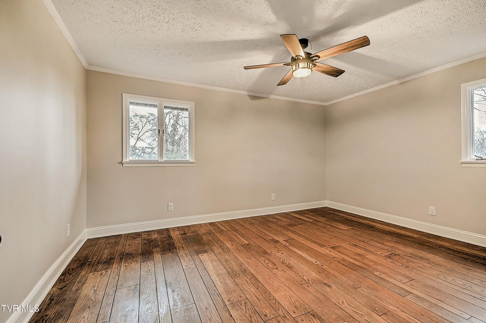 Photo #28: 151 Milligan Street