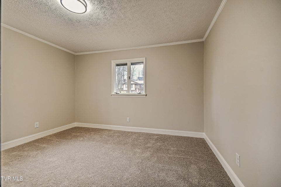 Photo #31: 151 Milligan Street