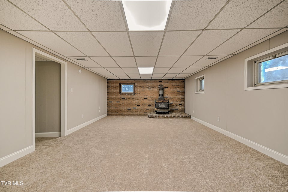 Photo #37: 151 Milligan Street