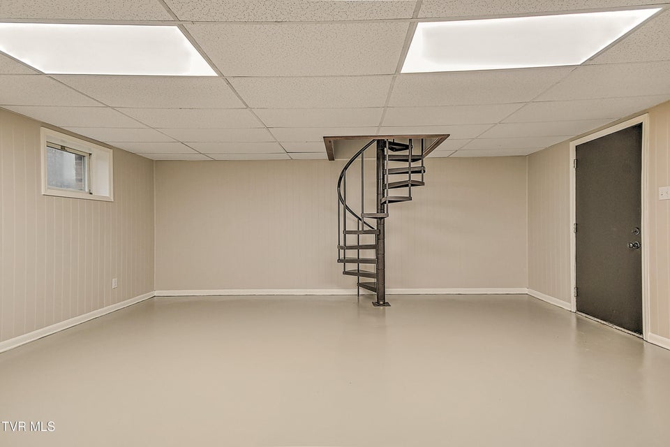 Photo #34: 151 Milligan Street