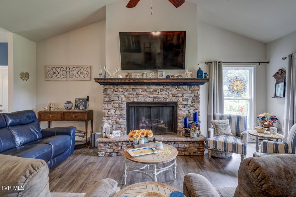 Photo #3: 133 Ug Buckles Road