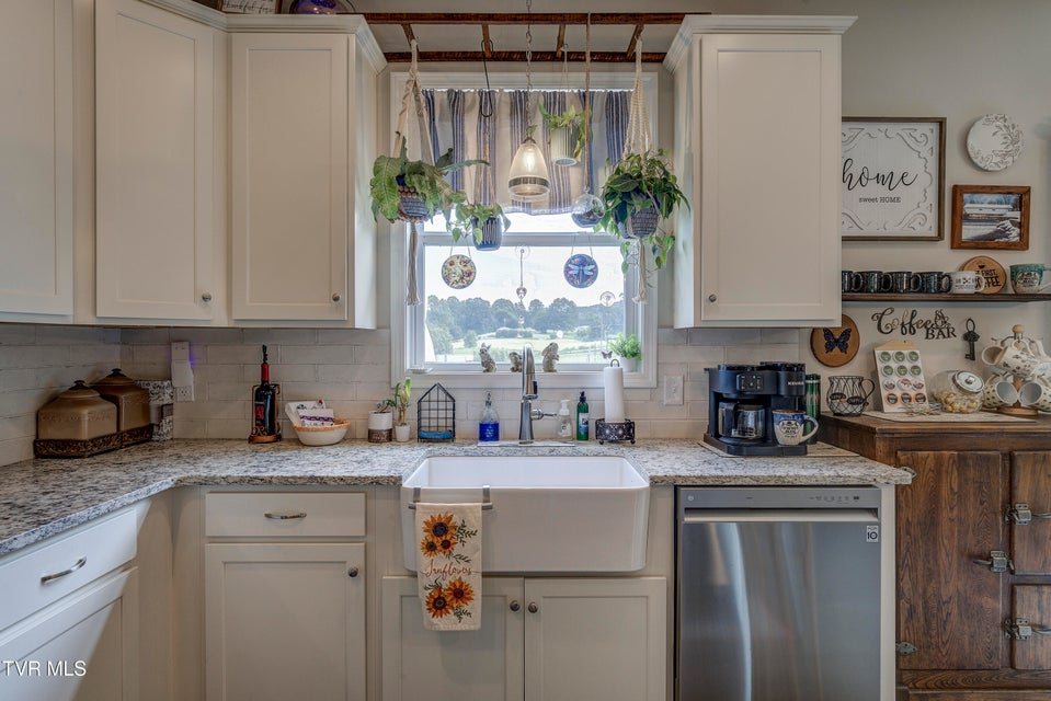 Photo #10: 133 Ug Buckles Road