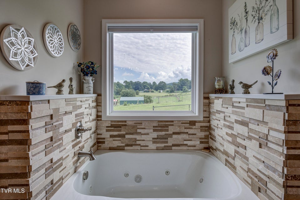 Photo #25: 133 Ug Buckles Road