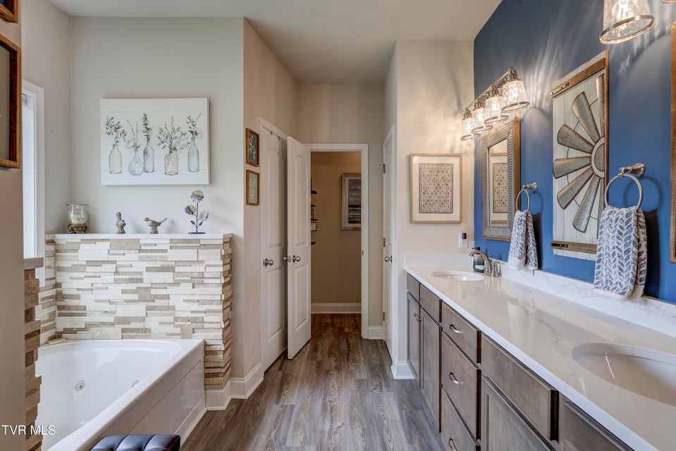 Photo #26: 133 Ug Buckles Road