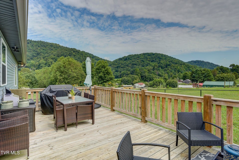 Photo #29: 133 Ug Buckles Road