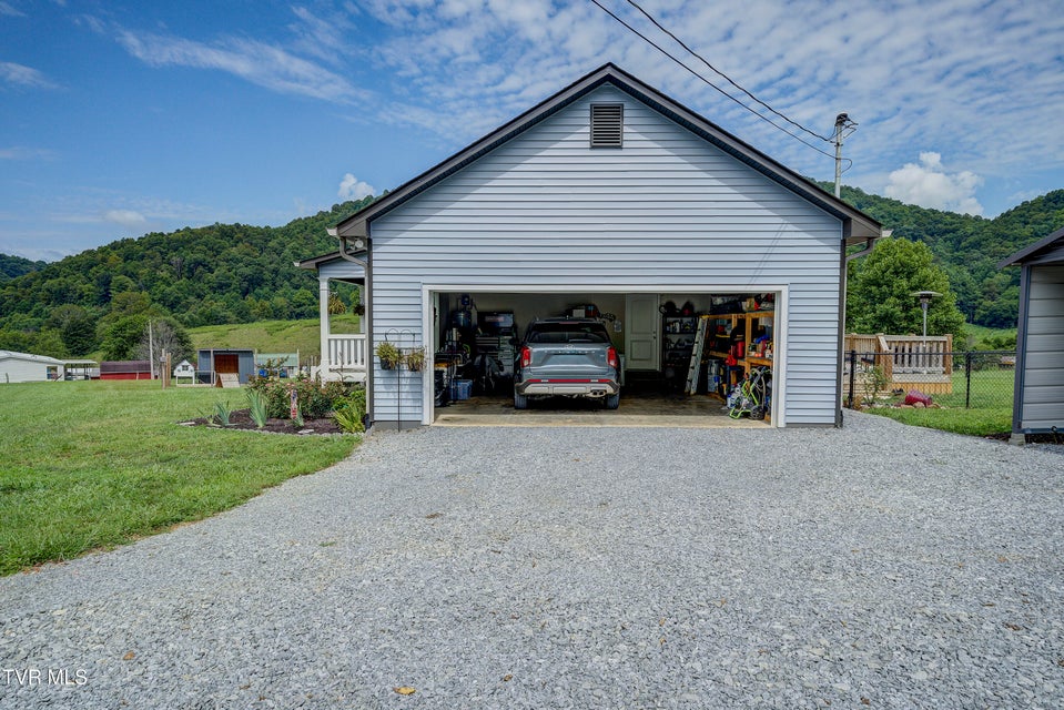 Photo #42: 133 Ug Buckles Road