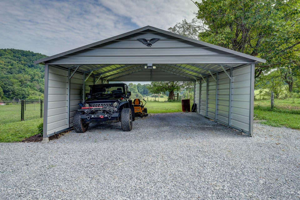 Photo #44: 133 Ug Buckles Road