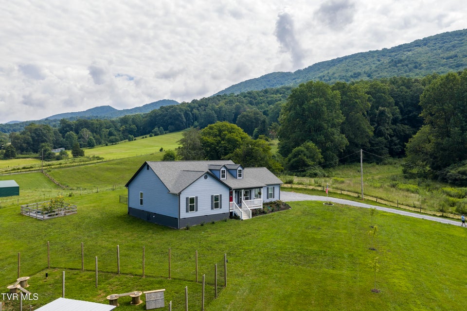 Photo #48: 133 Ug Buckles Road