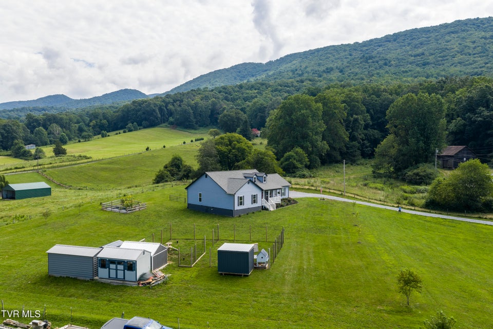 Photo #49: 133 Ug Buckles Road