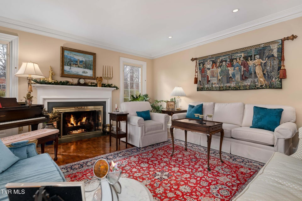 Photo #9: 5 Llewellyn Wood 