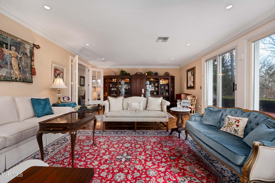 Photo #12: 5 Llewellyn Wood 