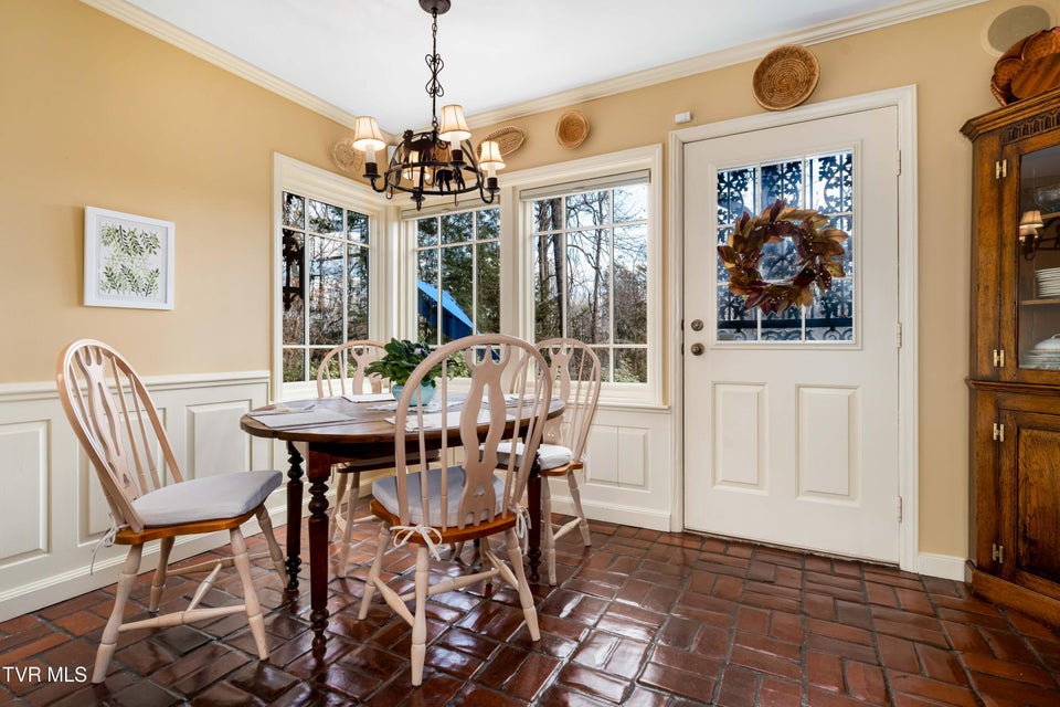 Photo #26: 5 Llewellyn Wood 