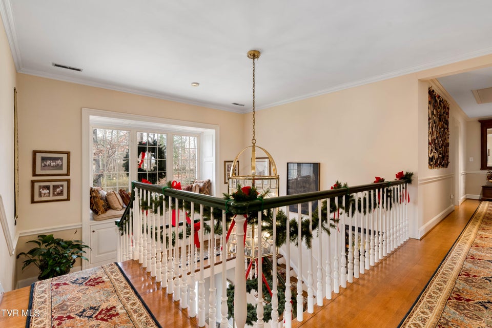 Photo #36: 5 Llewellyn Wood 