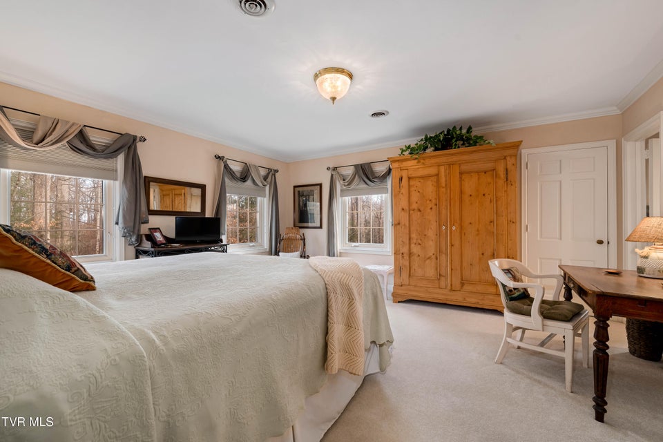 Photo #48: 5 Llewellyn Wood 