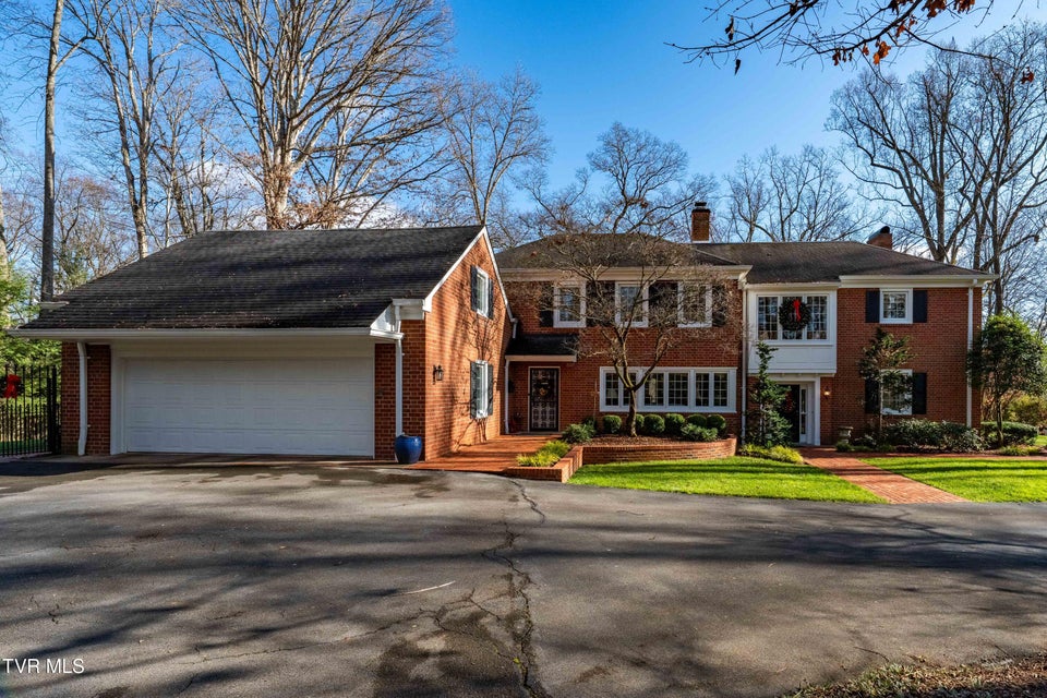 Photo #85: 5 Llewellyn Wood 