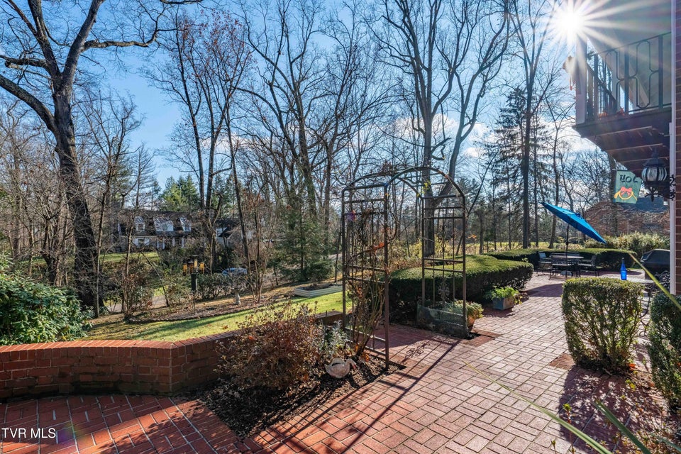 Photo #60: 5 Llewellyn Wood 