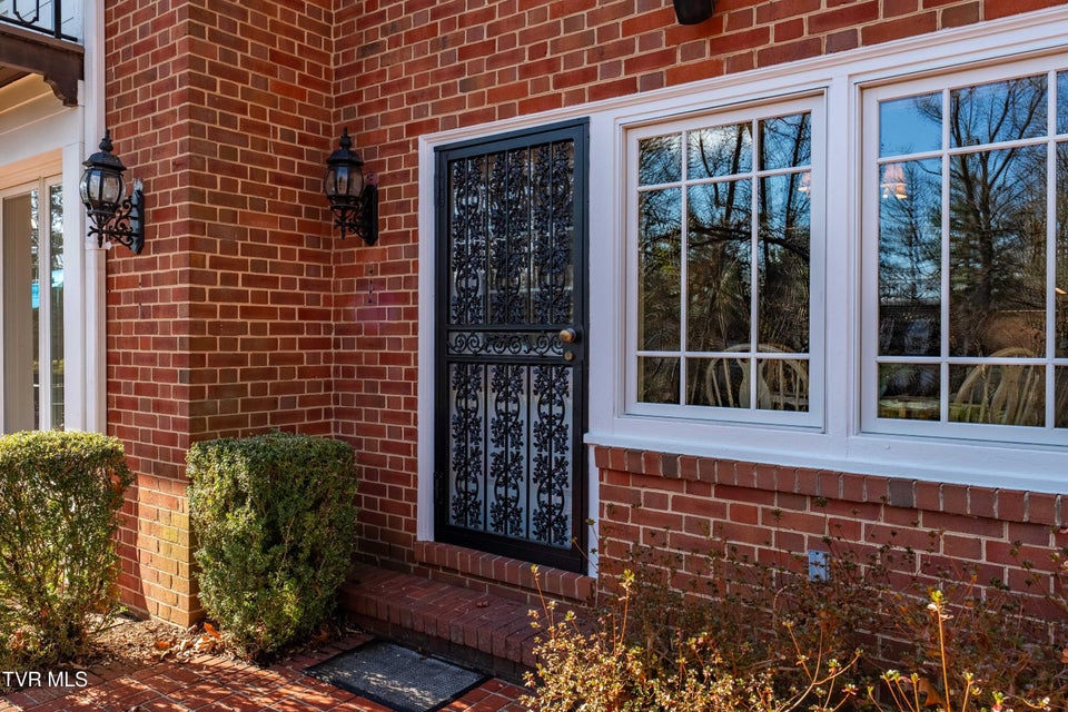 Photo #78: 5 Llewellyn Wood 