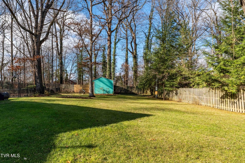 Photo #4: 5 Llewellyn Wood 