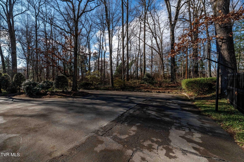 Photo #71: 5 Llewellyn Wood 