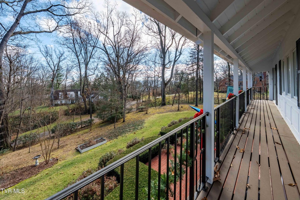 Photo #74: 5 Llewellyn Wood 