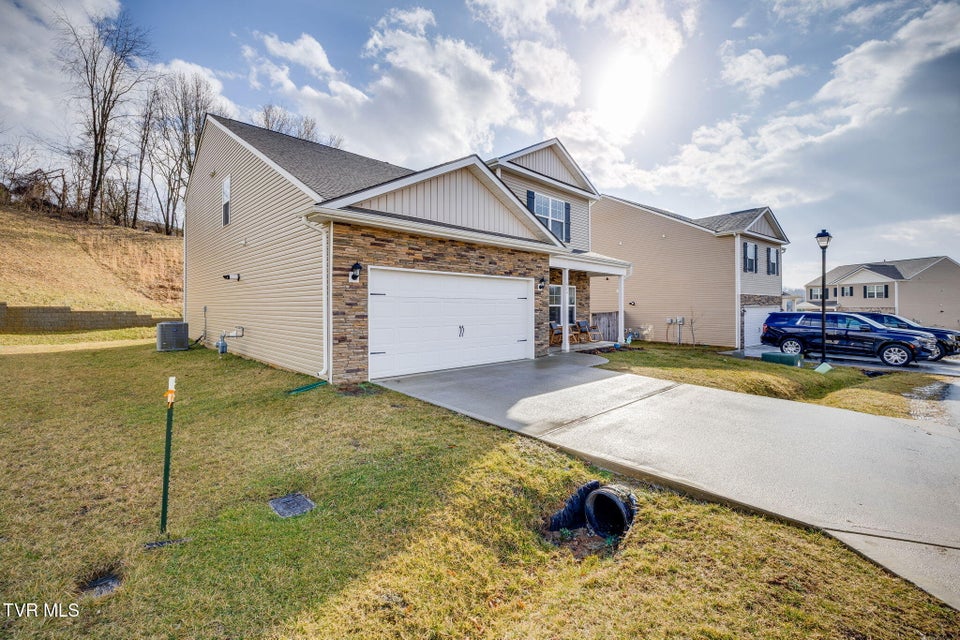 Photo #3: 624 Barley Loop