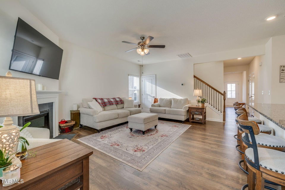 Photo #8: 624 Barley Loop