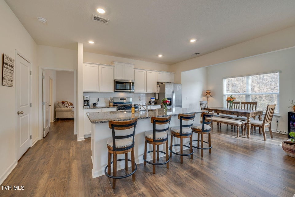 Photo #10: 624 Barley Loop