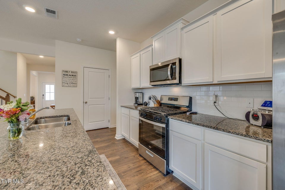 Photo #12: 624 Barley Loop