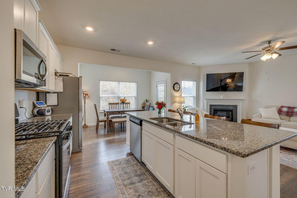 Photo #13: 624 Barley Loop